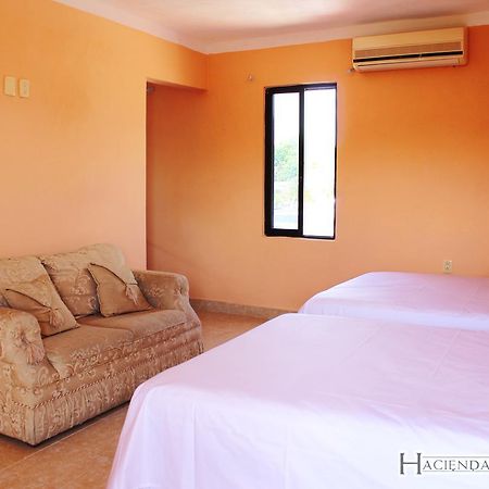 Hotel Hacienda Cortes Merida Bagian luar foto