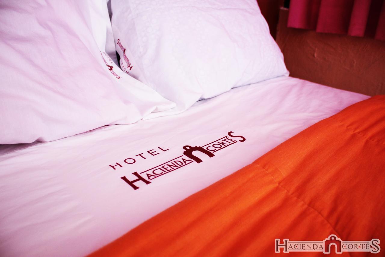 Hotel Hacienda Cortes Merida Bagian luar foto