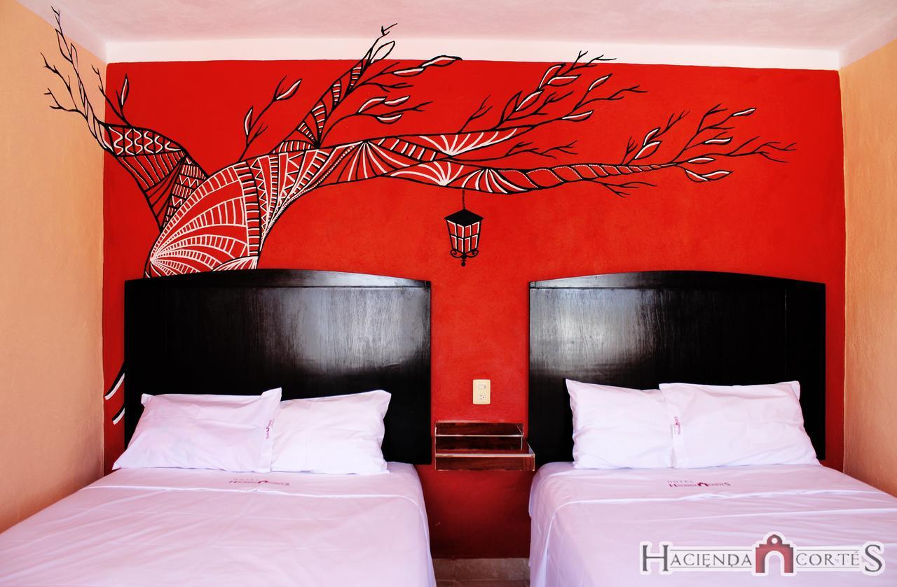 Hotel Hacienda Cortes Merida Bagian luar foto